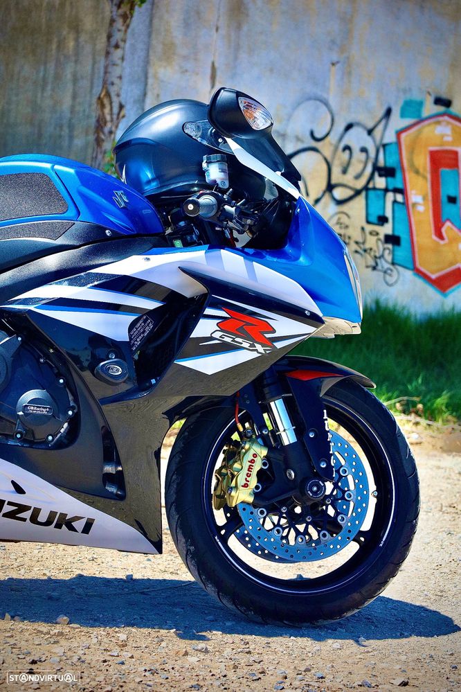 Suzuki GSX-R - 6