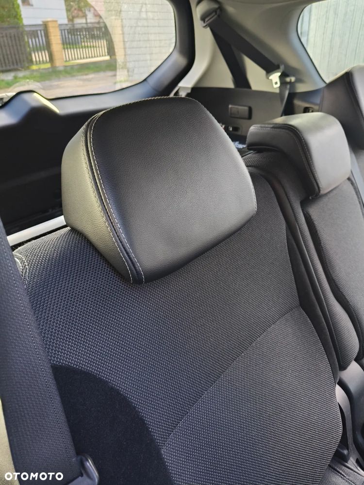 Mitsubishi Outlander - 40