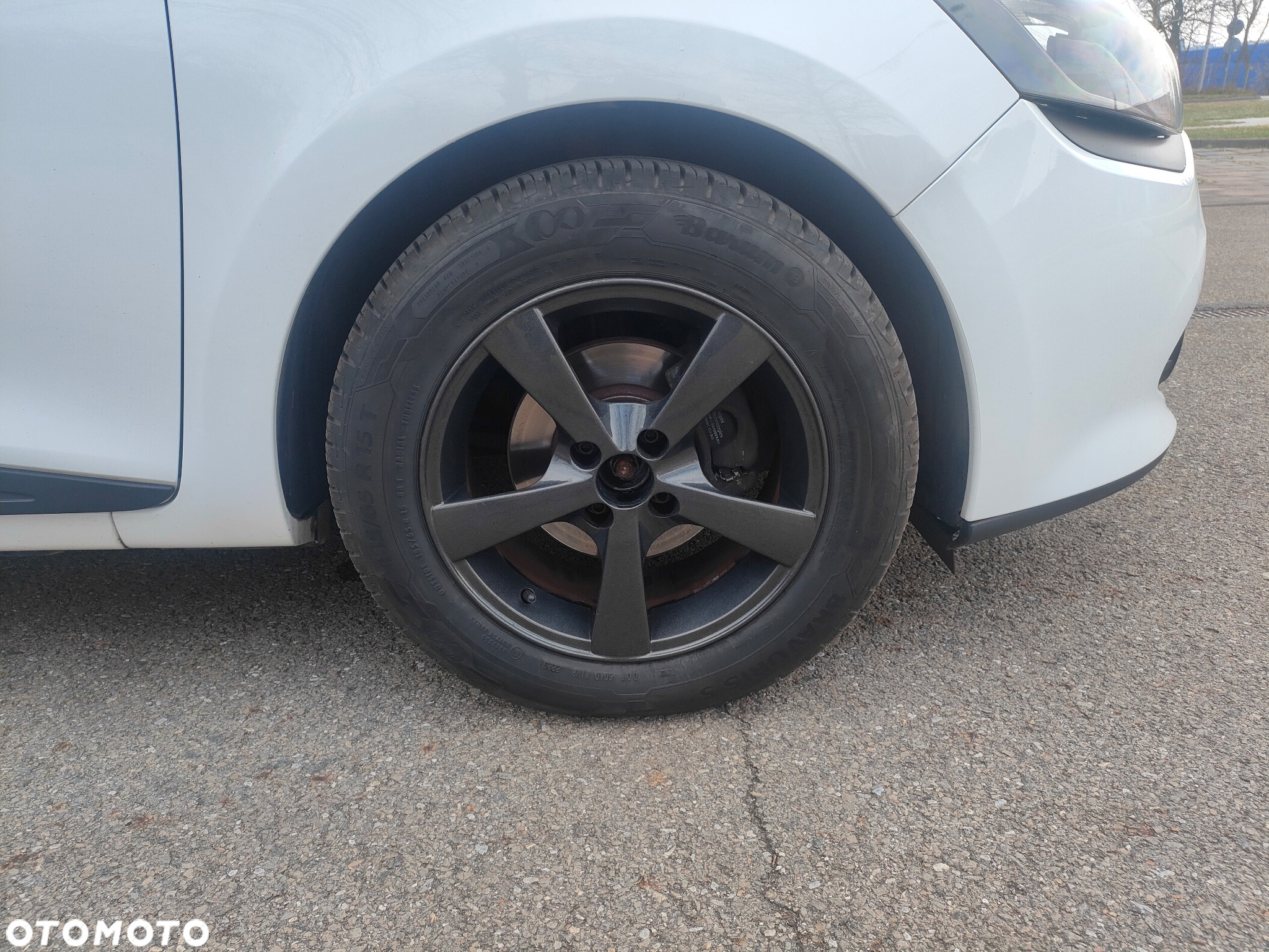 Renault Clio 1.2 16V Alize - 14