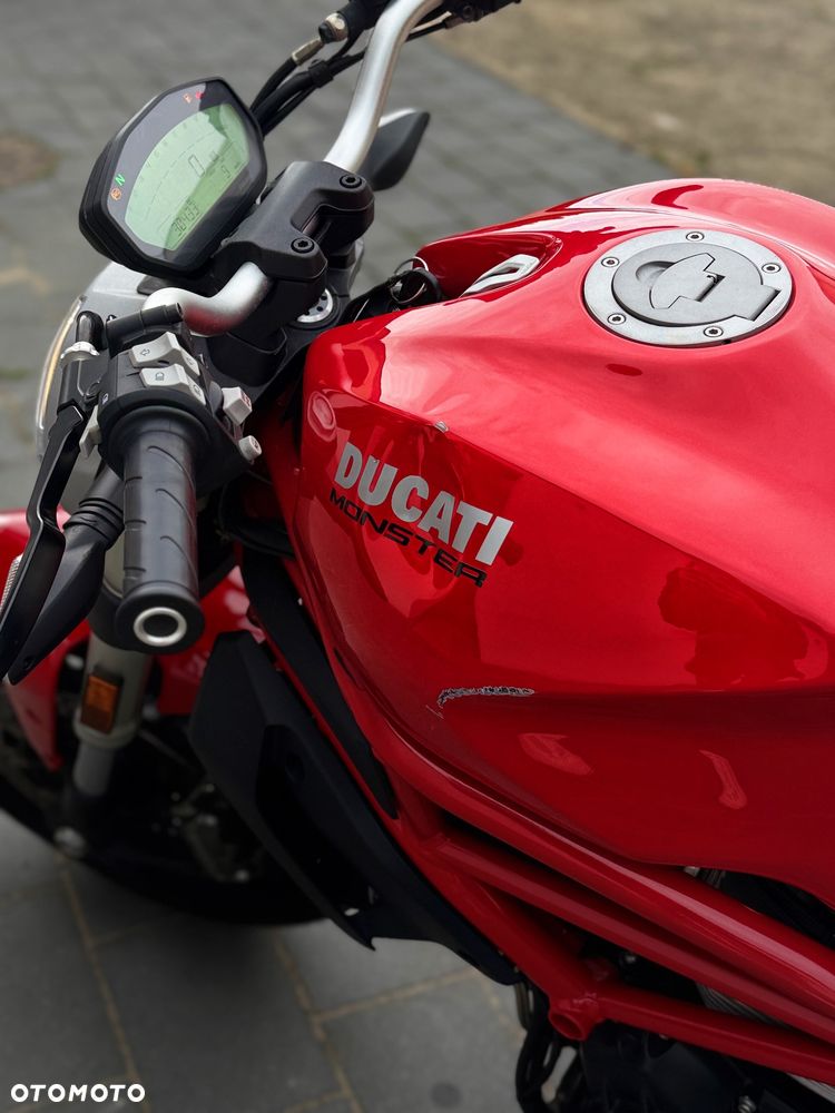 Ducati Monster - 8