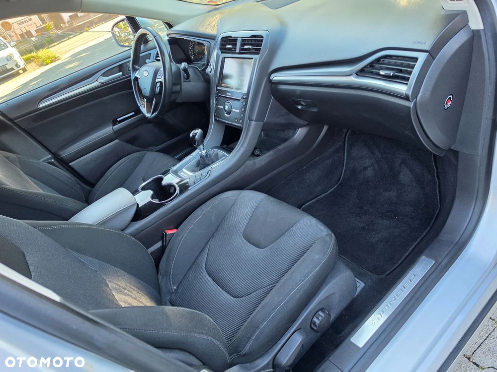 Ford Mondeo - 17