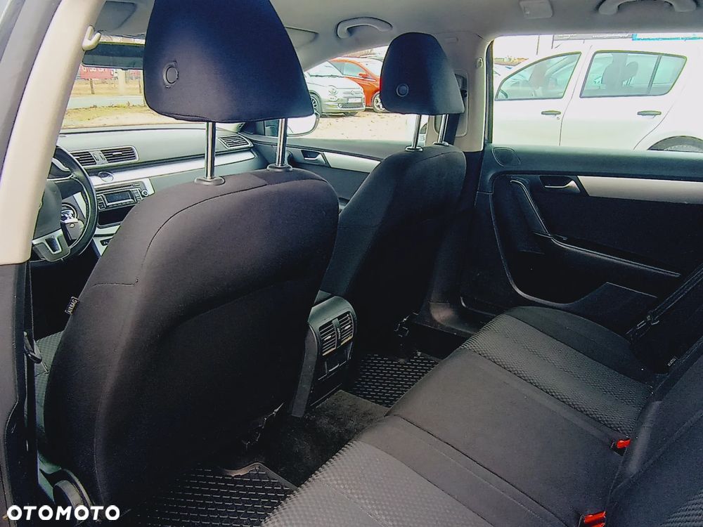 Volkswagen Passat 2.0 TDI 4Motion BlueMotion Technol Trendline - 10