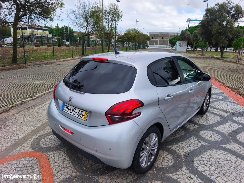 Peugeot 208 1.2 PureTech Style - 2