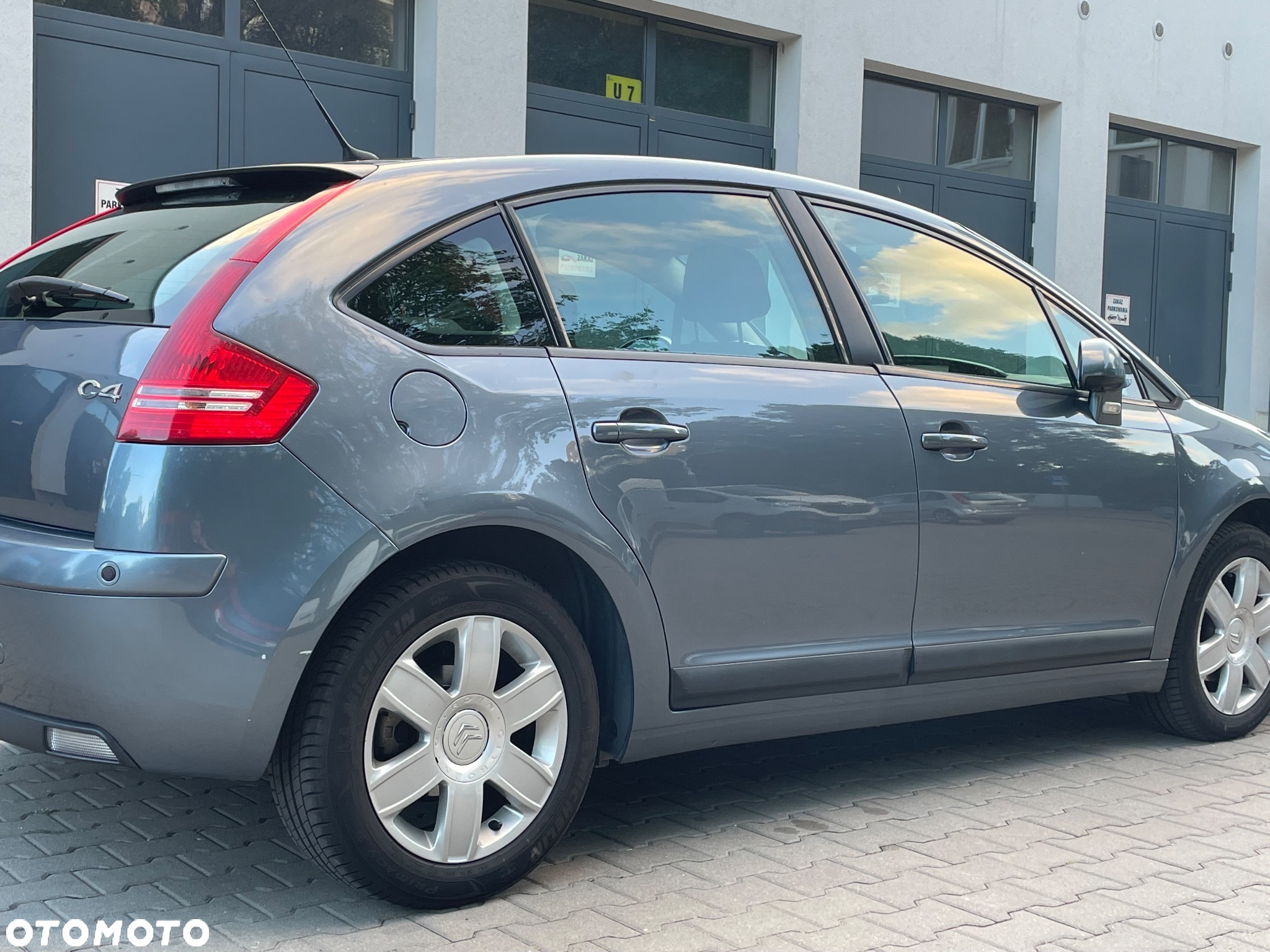 Citroën C4 1.6 HDi FAP EGS6 Confort - 4