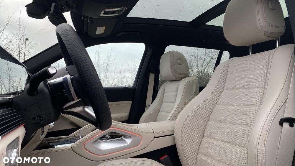 Mercedes-Benz GLS - 14