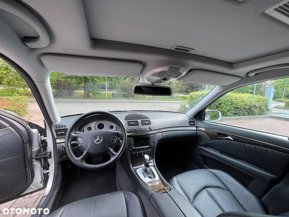 Mercedes-Benz Klasa E 320 T Avantgarde - 26