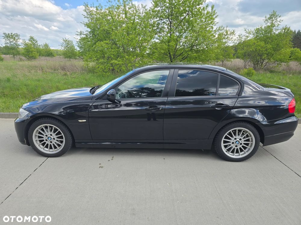 BMW Seria 3 318i - 3