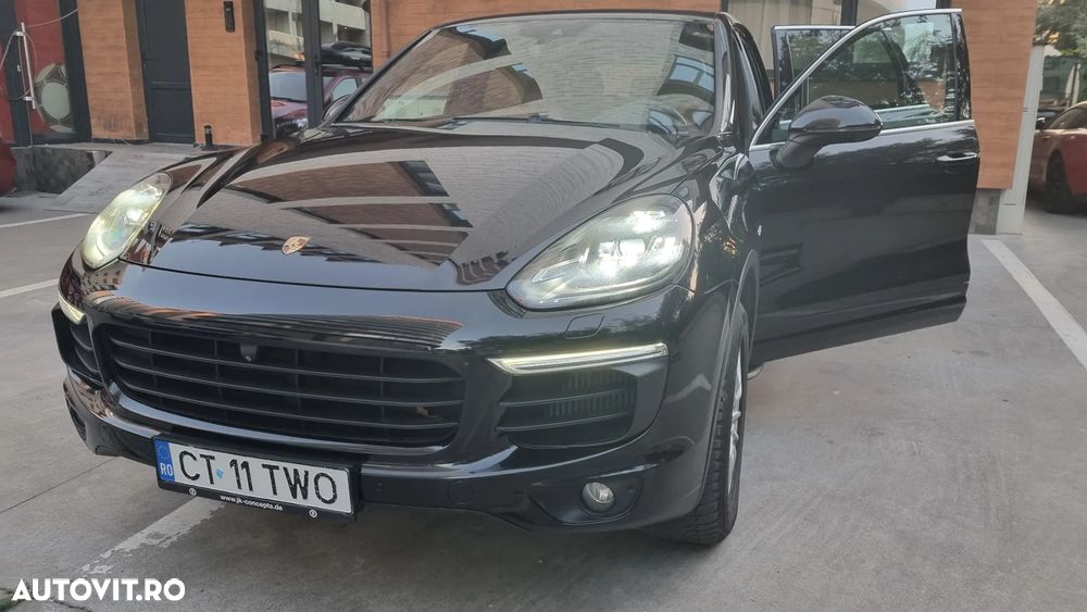 Porsche Cayenne 3.0 L - 1