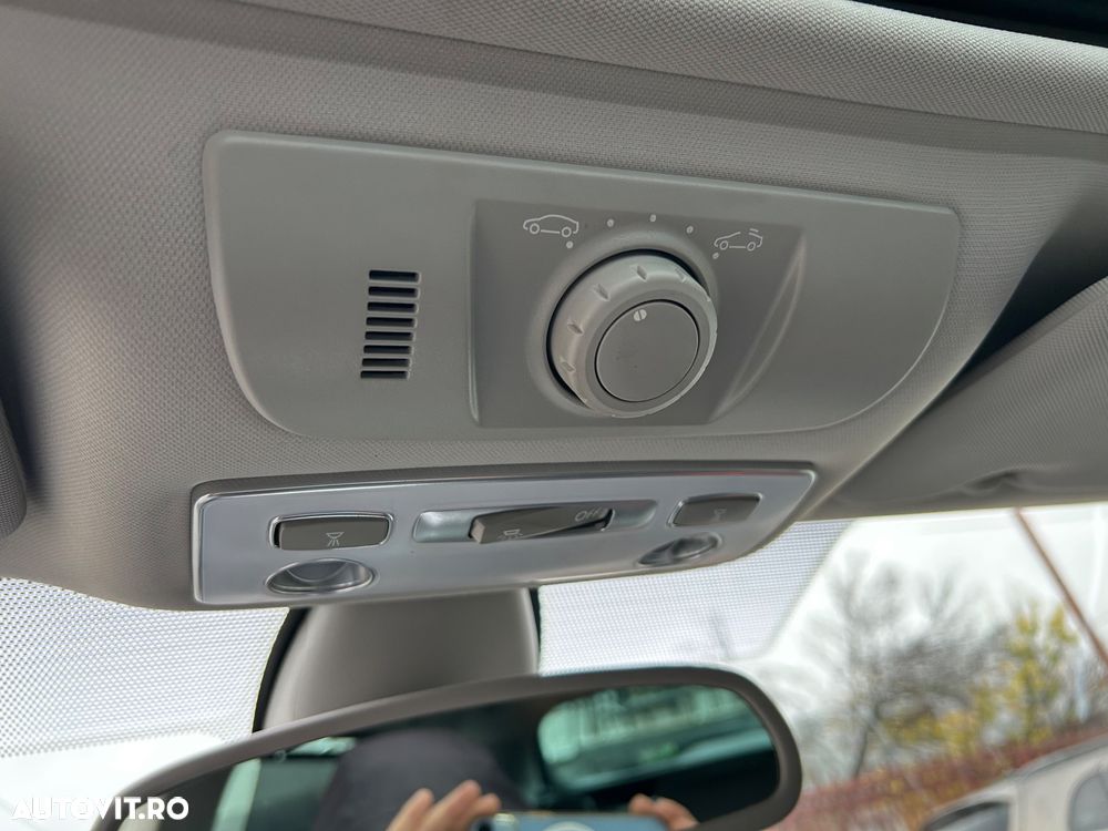 Renault Laguna dCi 110 FAP EDC Bose Edition - 14