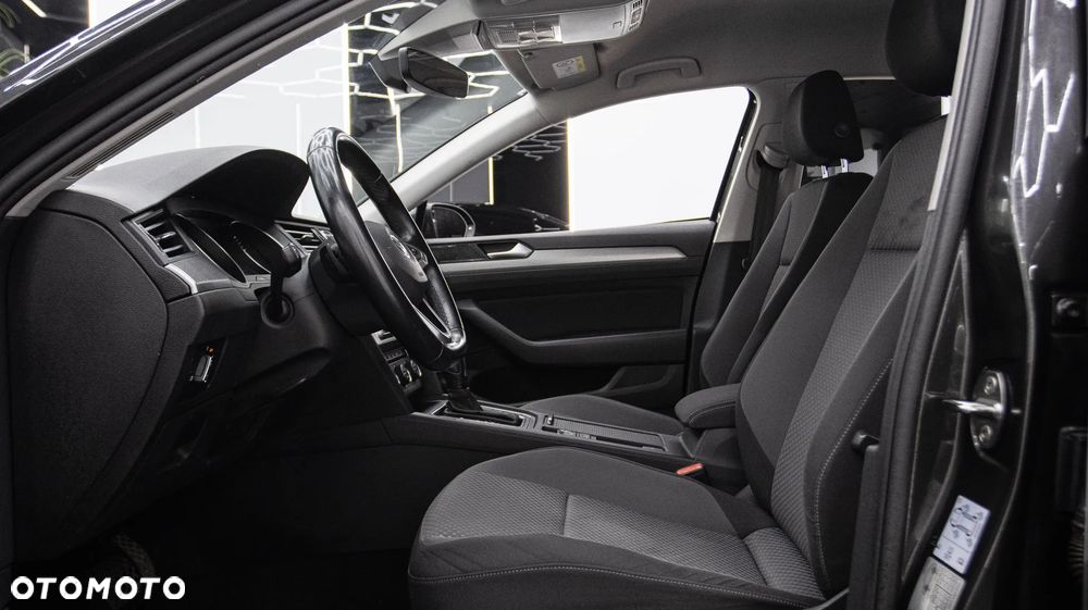 Volkswagen Passat 1.5 TSI EVO Essence DSG - 17