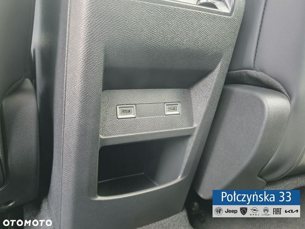 Peugeot 408 - 22
