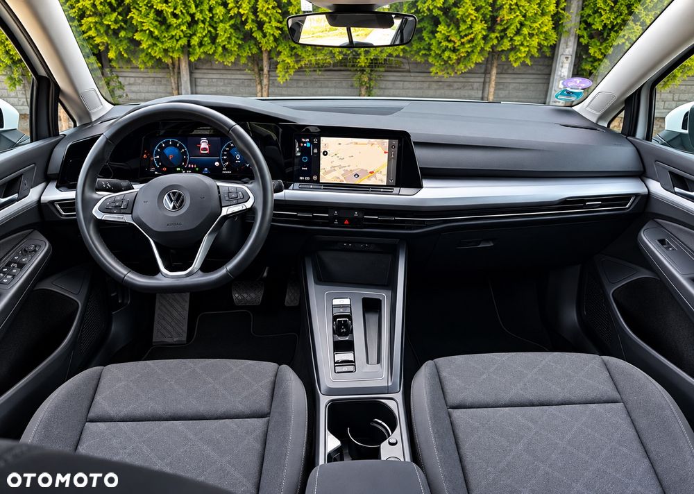 Volkswagen Golf - 10