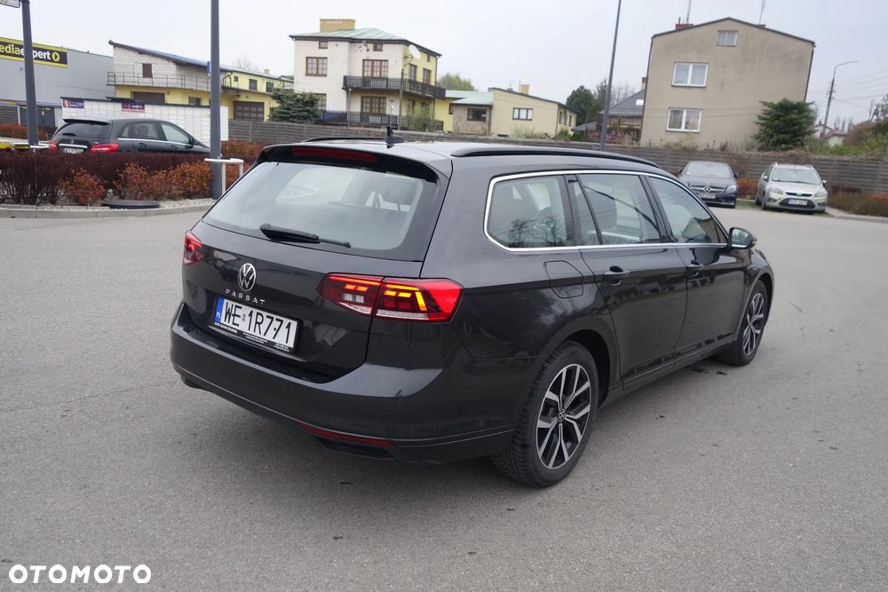 Volkswagen Passat Variant 2.0 TDI EVO Business DSG - 3