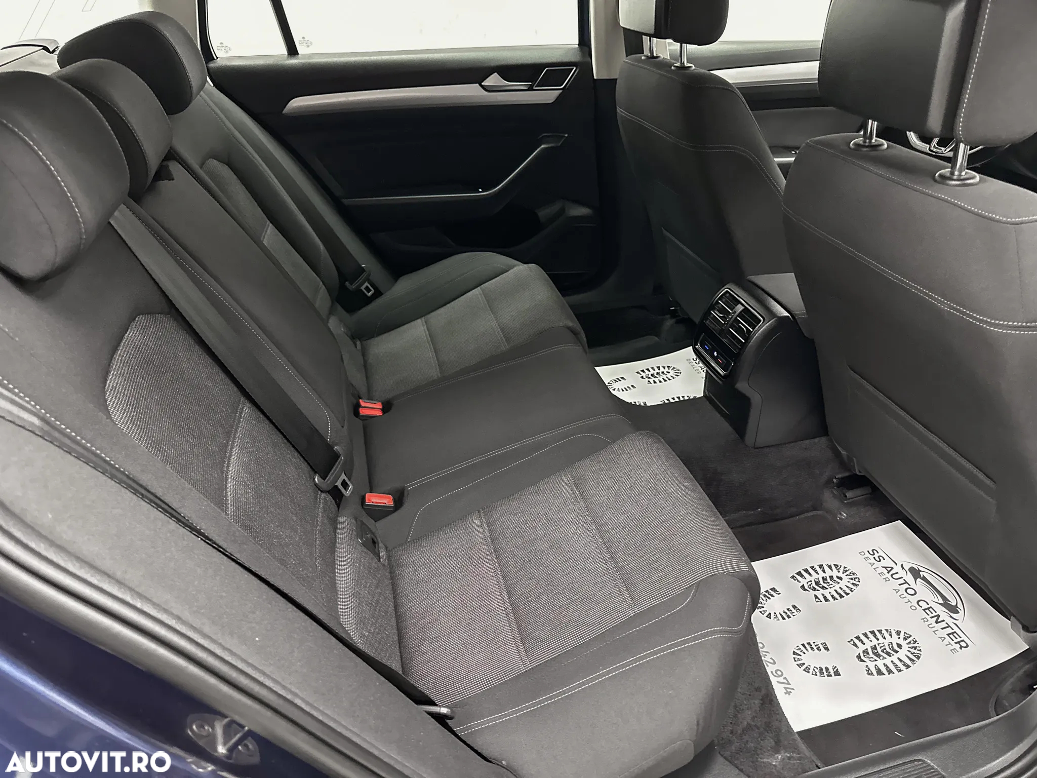Volkswagen Passat Variant 1.6 TDI (BlueMotion Technology) DSG Comfortline - 16