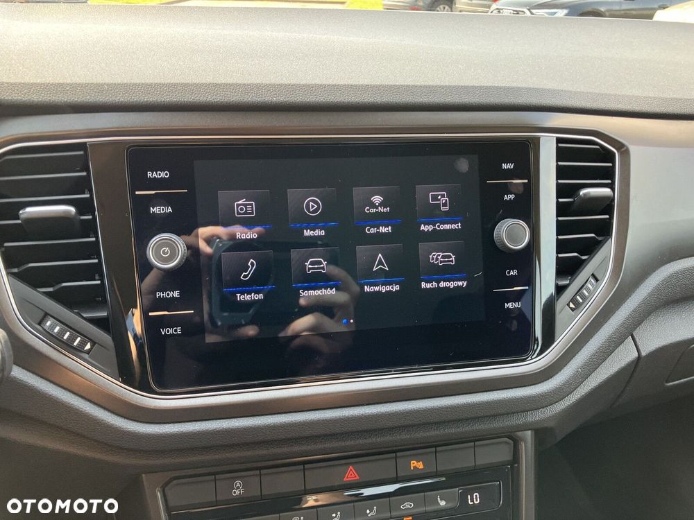 Volkswagen T-Roc - 16