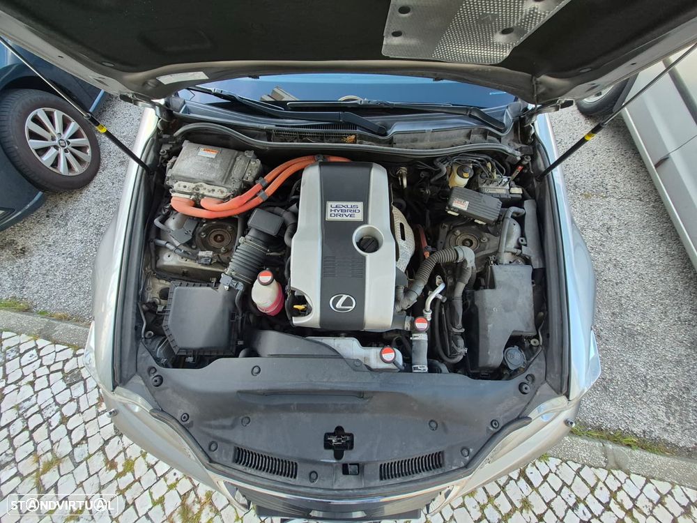 Lexus IS 300H Executive - 34