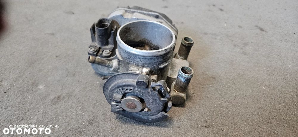 Przepustnica Audi A4 B5 VW Passat B5 1,6 1,8 20V 058133063B - 4