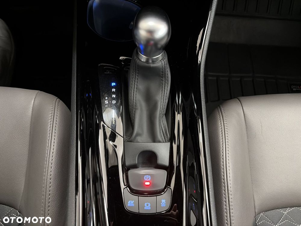 Toyota C-HR 2.0 Hybrid Executive - 19