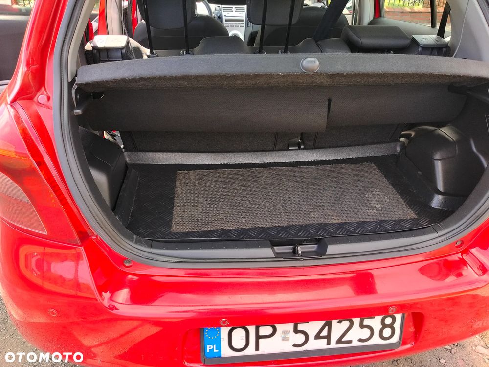 Toyota Yaris 1.3 Luna - 8