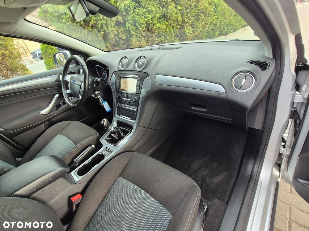 Ford Mondeo 2.0 TDCi Business Edition - 34