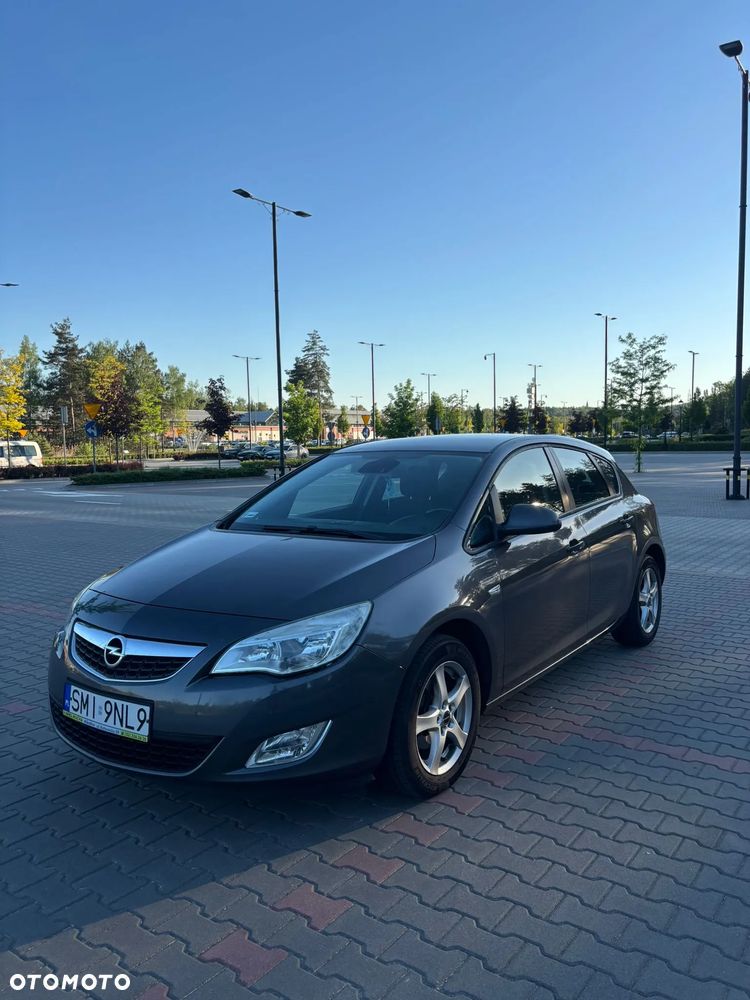 Opel Astra 1.4 Turbo - 1