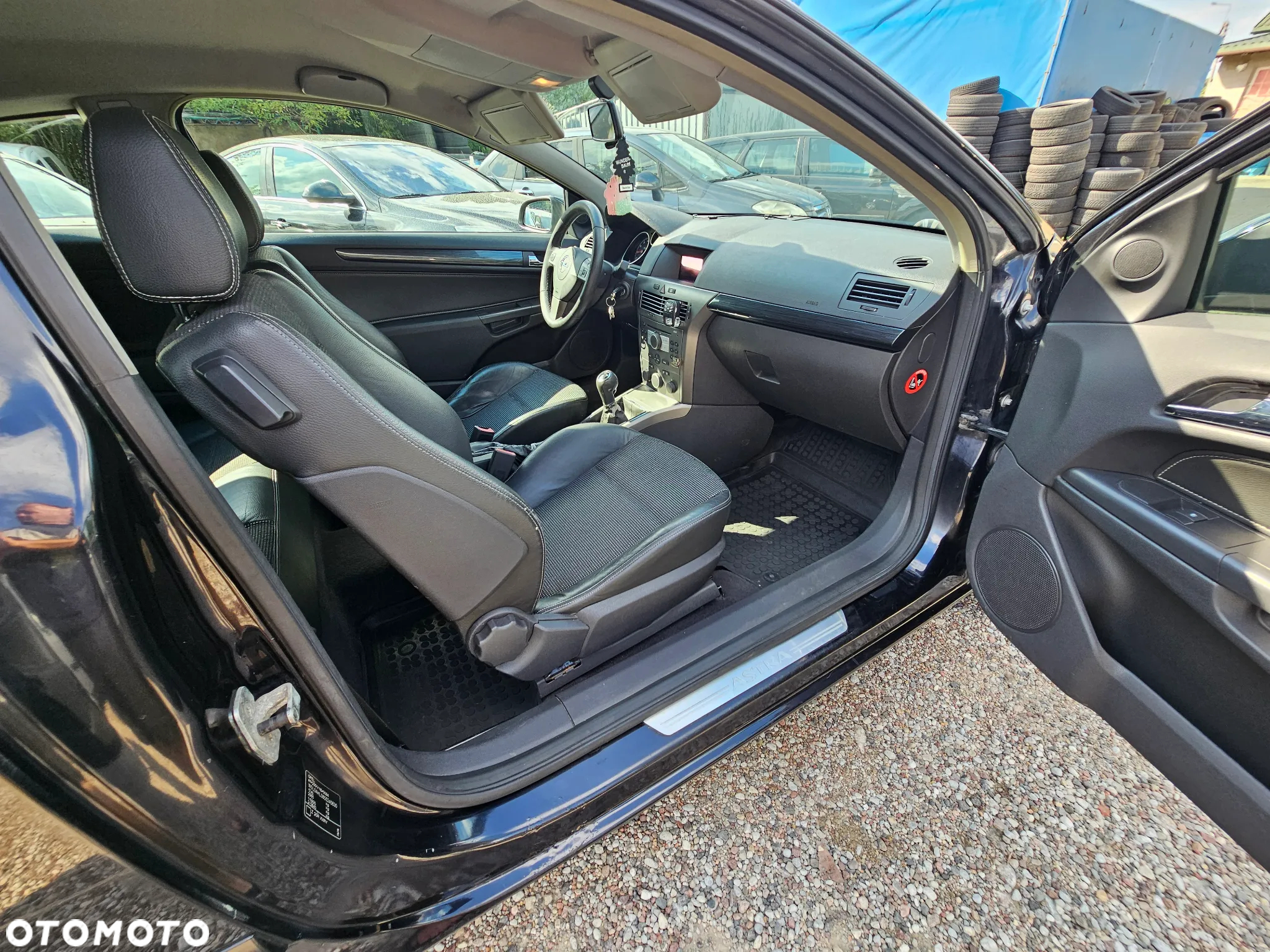 Opel Astra III GTC 1.6 Cosmo - 5