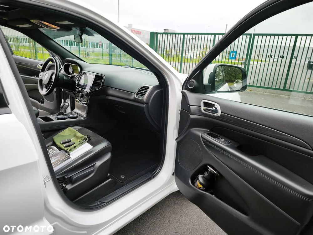 Jeep Grand Cherokee 3.6 V6 Laredo - 25