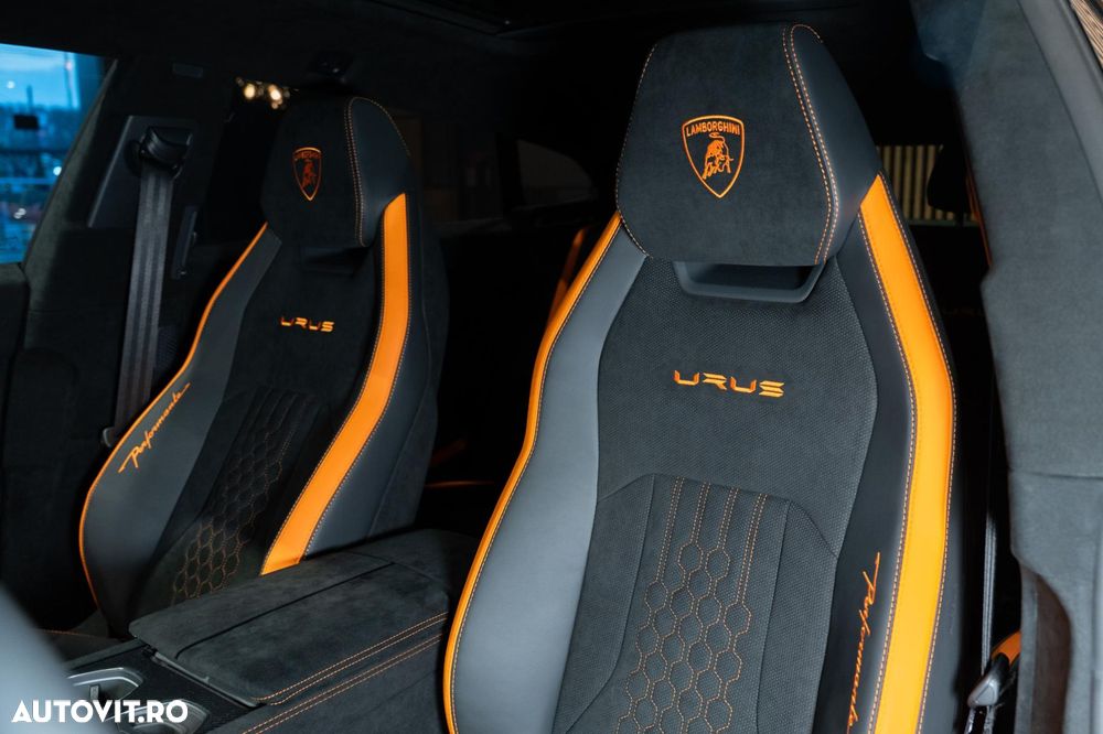 Lamborghini URUS - 8