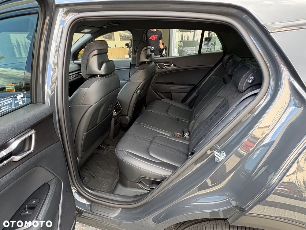 Kia Sportage 1.6 T-GDI HEV Black Edition 2WD - 23