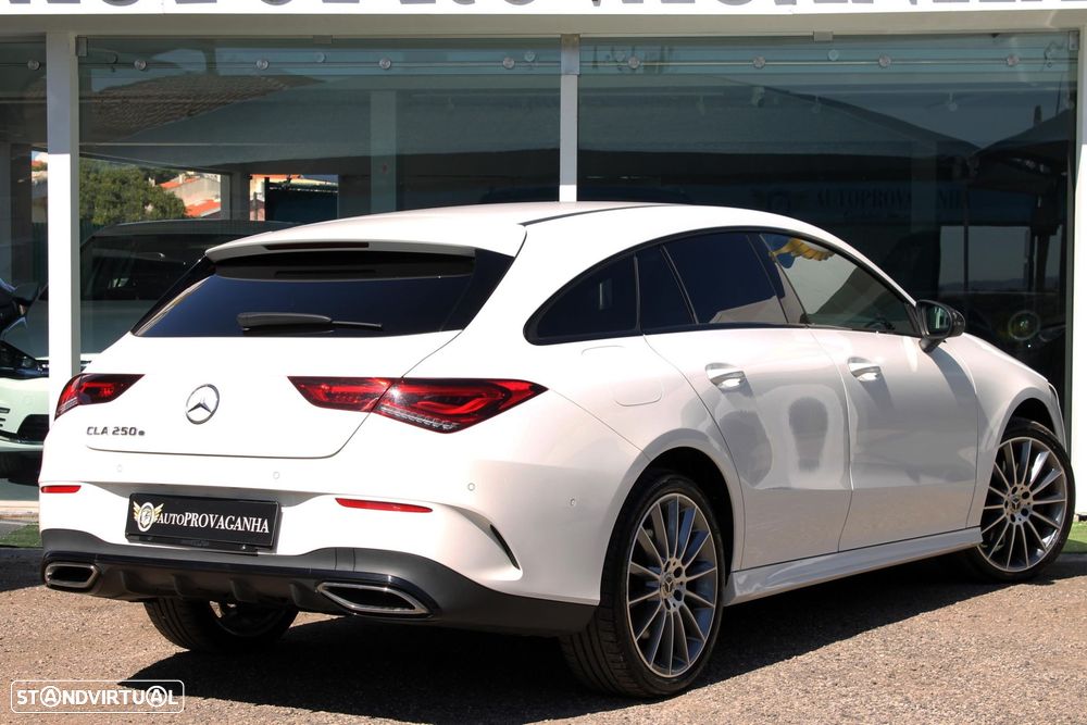 Mercedes-Benz CLA 250 e 8G-DCT AMG Line - 34