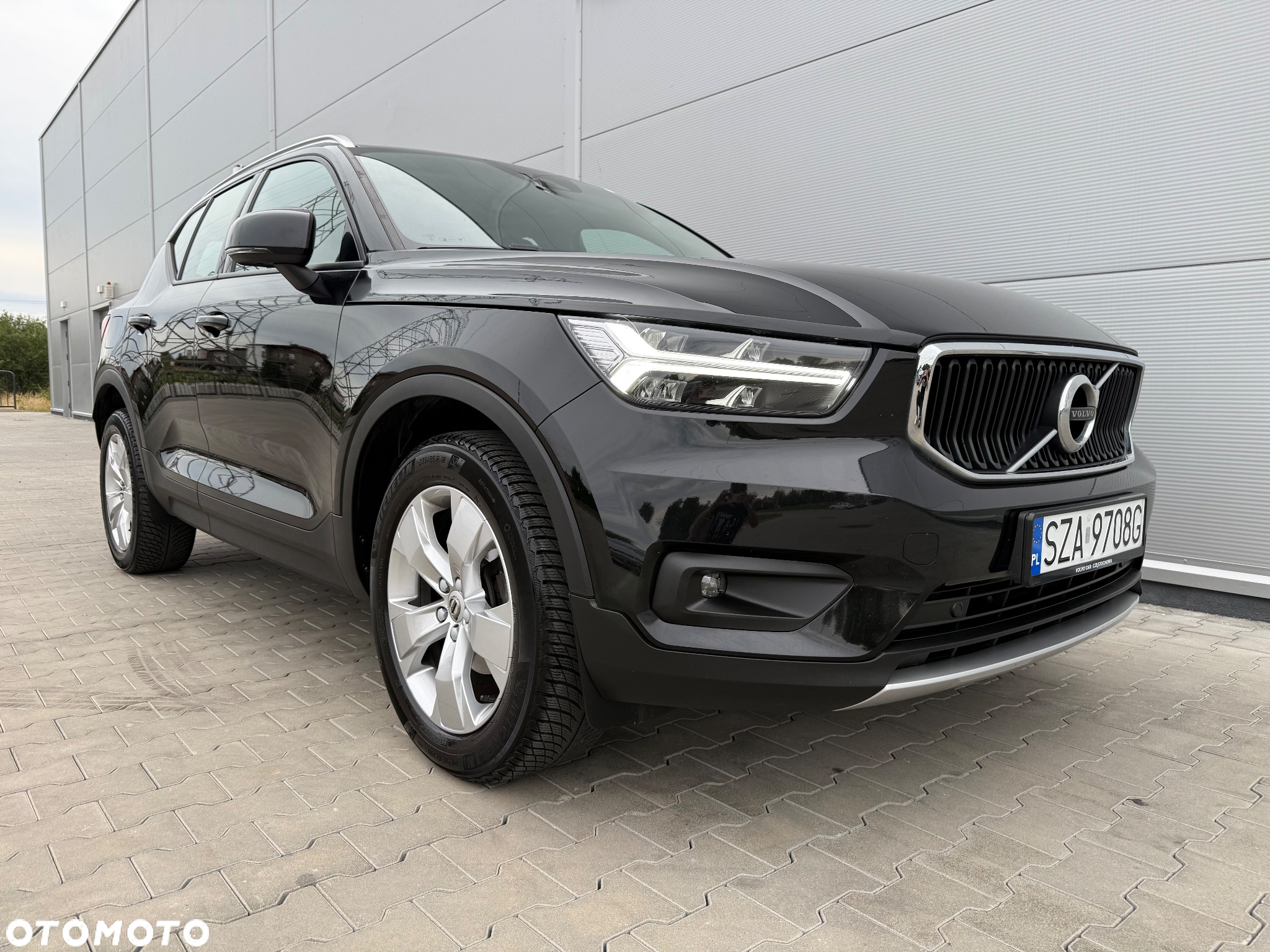 Volvo XC 40 T3 Geartronic Momentum Pro - 22