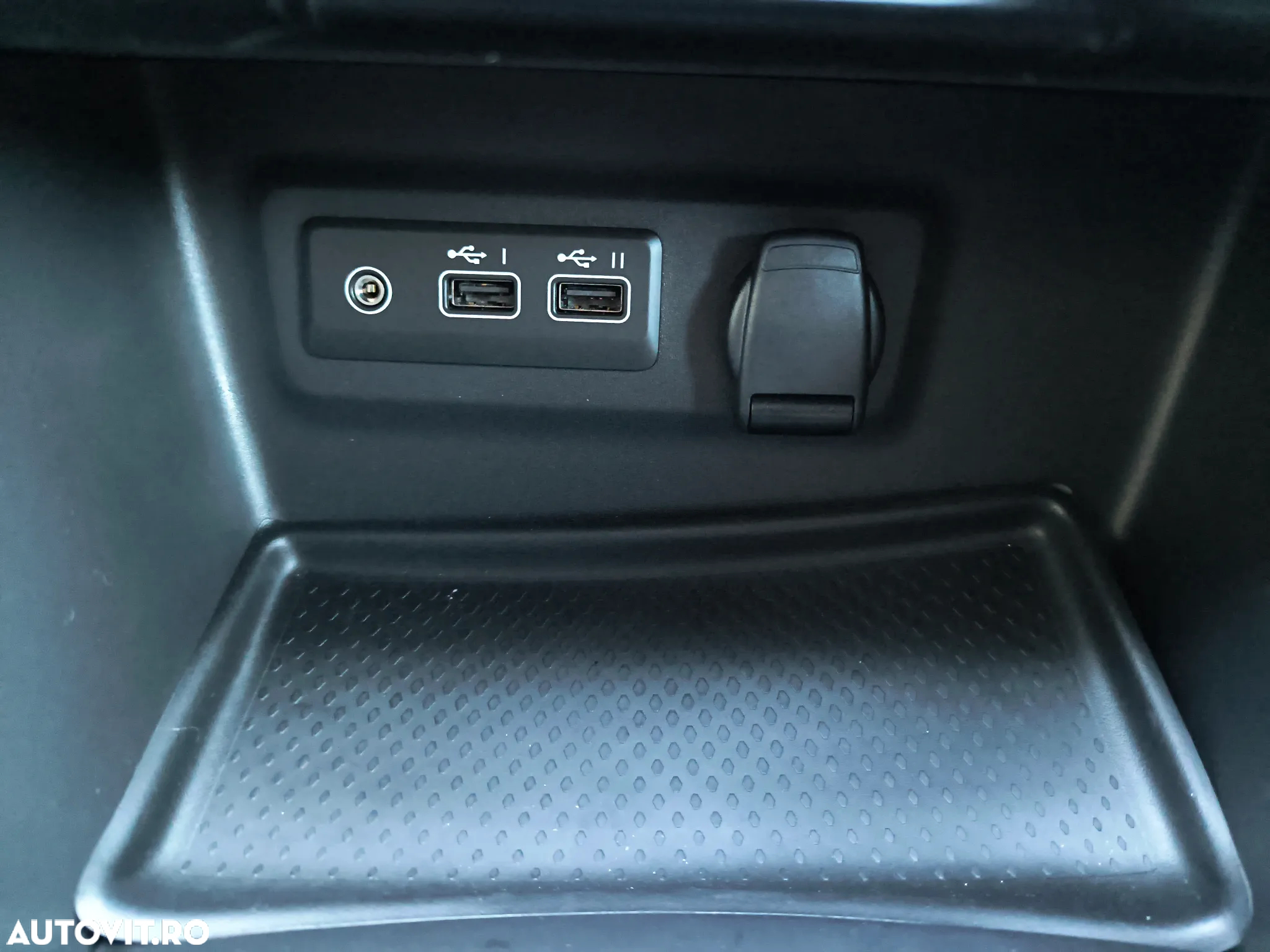 Renault Megane TCe 140 GPF Techno - 16