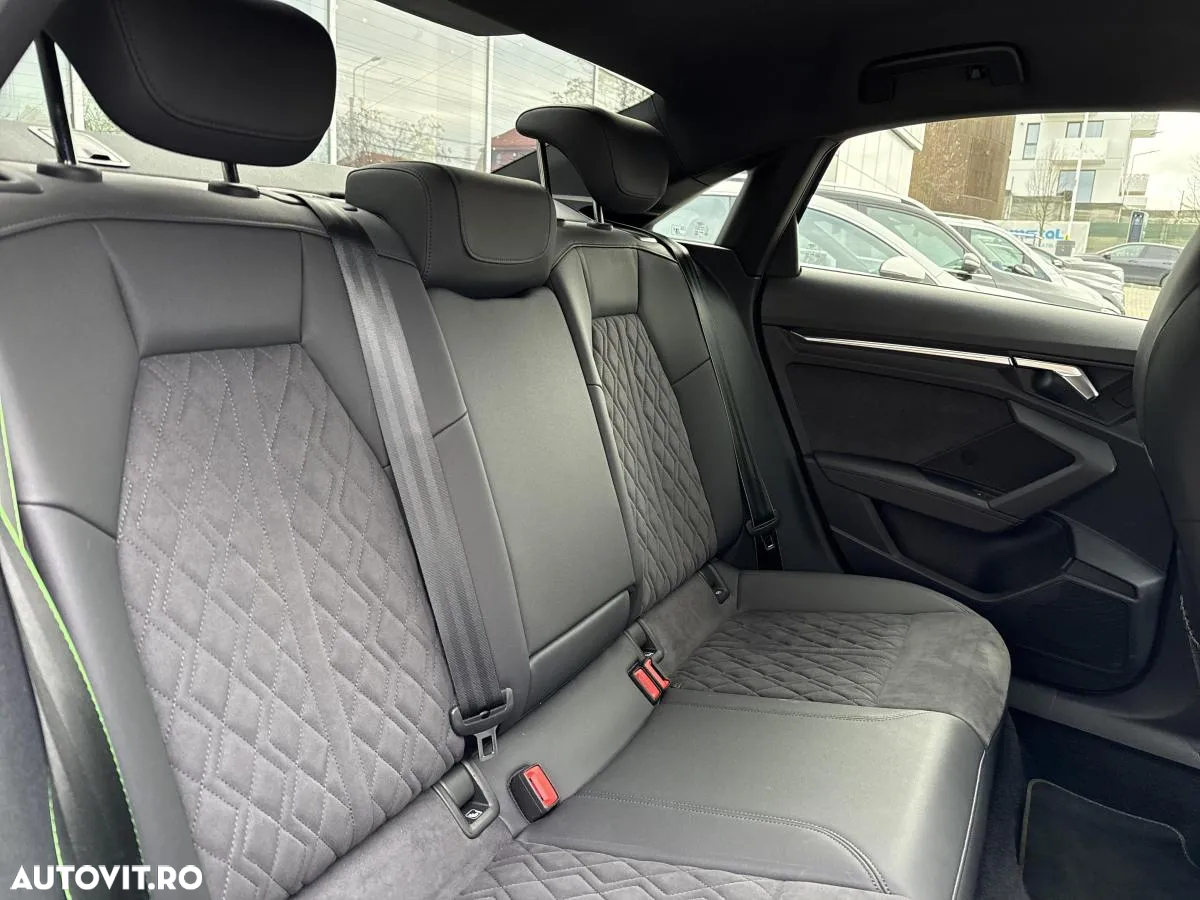 Audi RS3 TFSI quattro S tronic - 16
