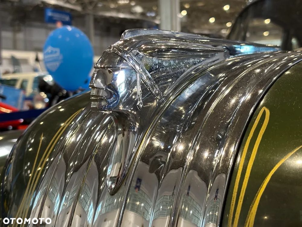 Pontiac Chieftain - 12