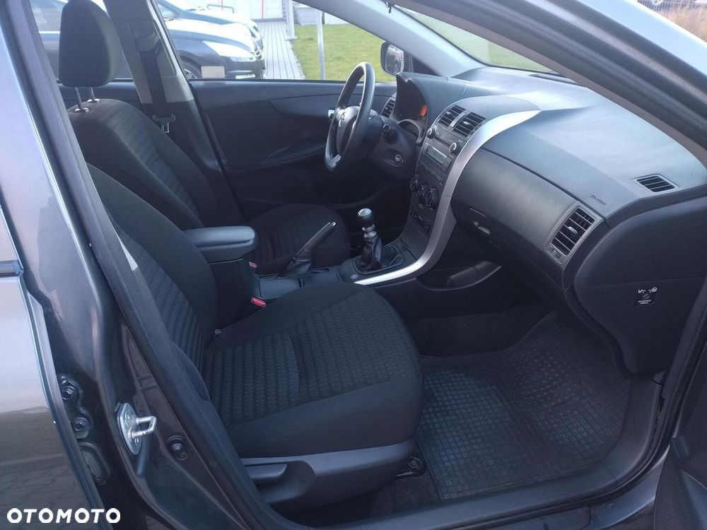 Toyota Corolla 1.4 D-4D Active - 11