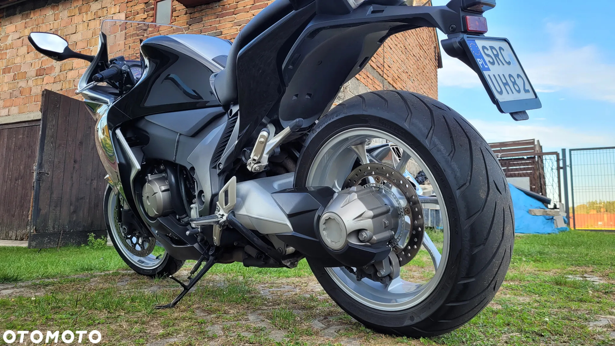 Honda VFR - 10