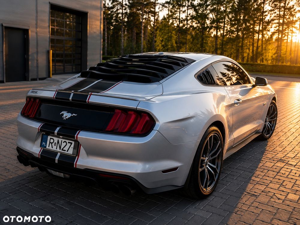 Ford Mustang - 24