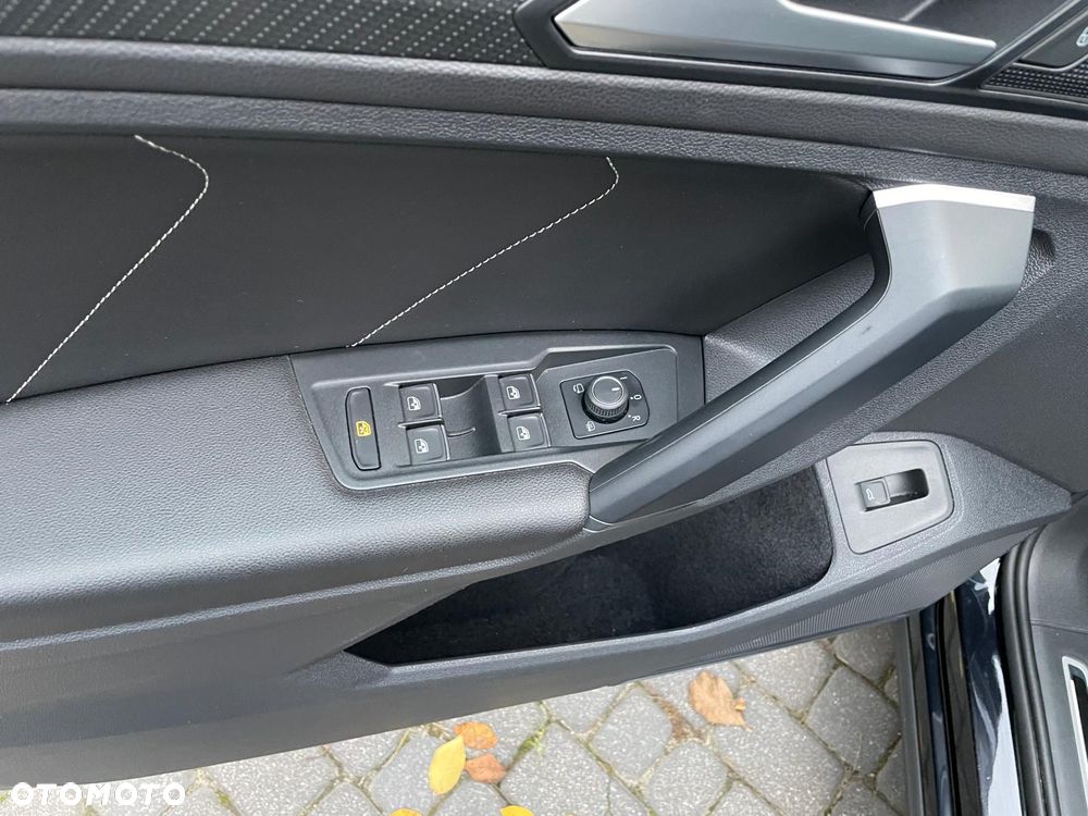 Volkswagen Tiguan 2.0 TDI SCR 4MotION DSG R-Line - 33