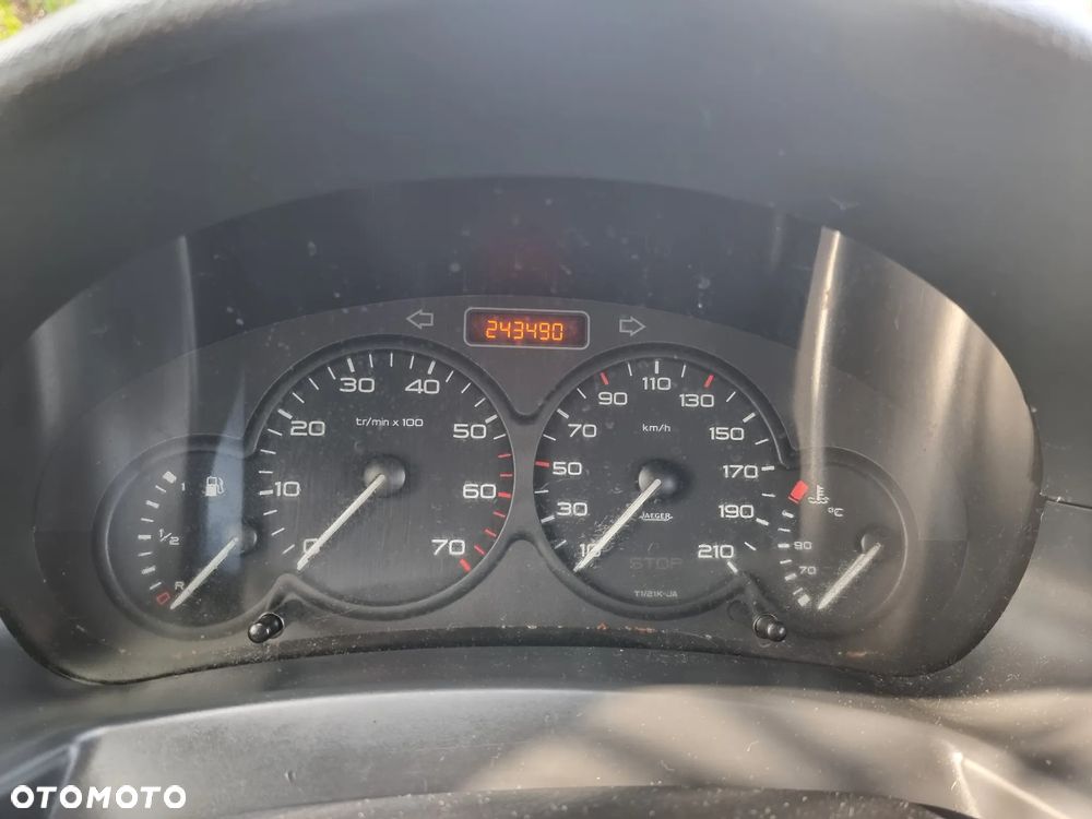 Citroën Berlingo II 1.4i First - 22