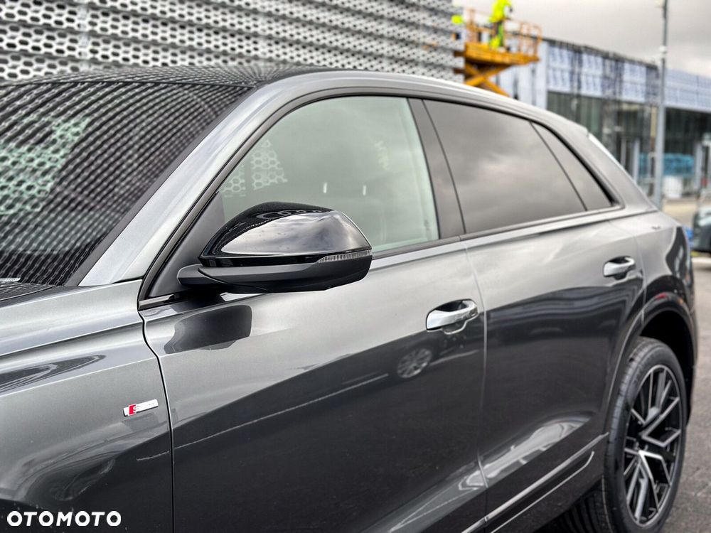 Audi Q8 - 16