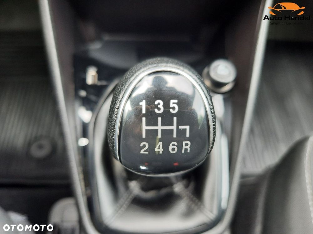 Ford Fiesta 1.0 EcoBoost STart-Stop Titanium - 39