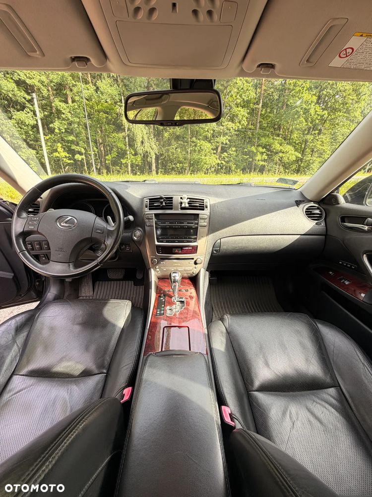 Lexus IS 250 - 11