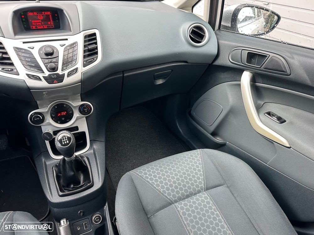 Ford Fiesta 1.25 Titanium - 14