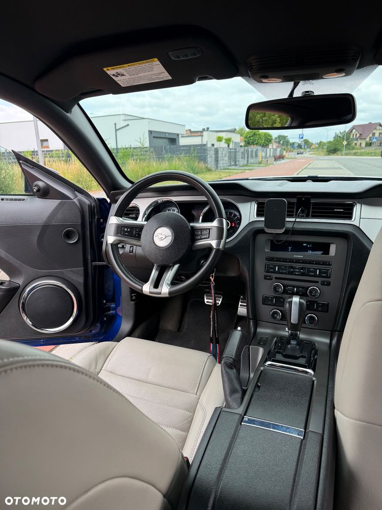 Ford Mustang 3.7 V6 Premium - 17