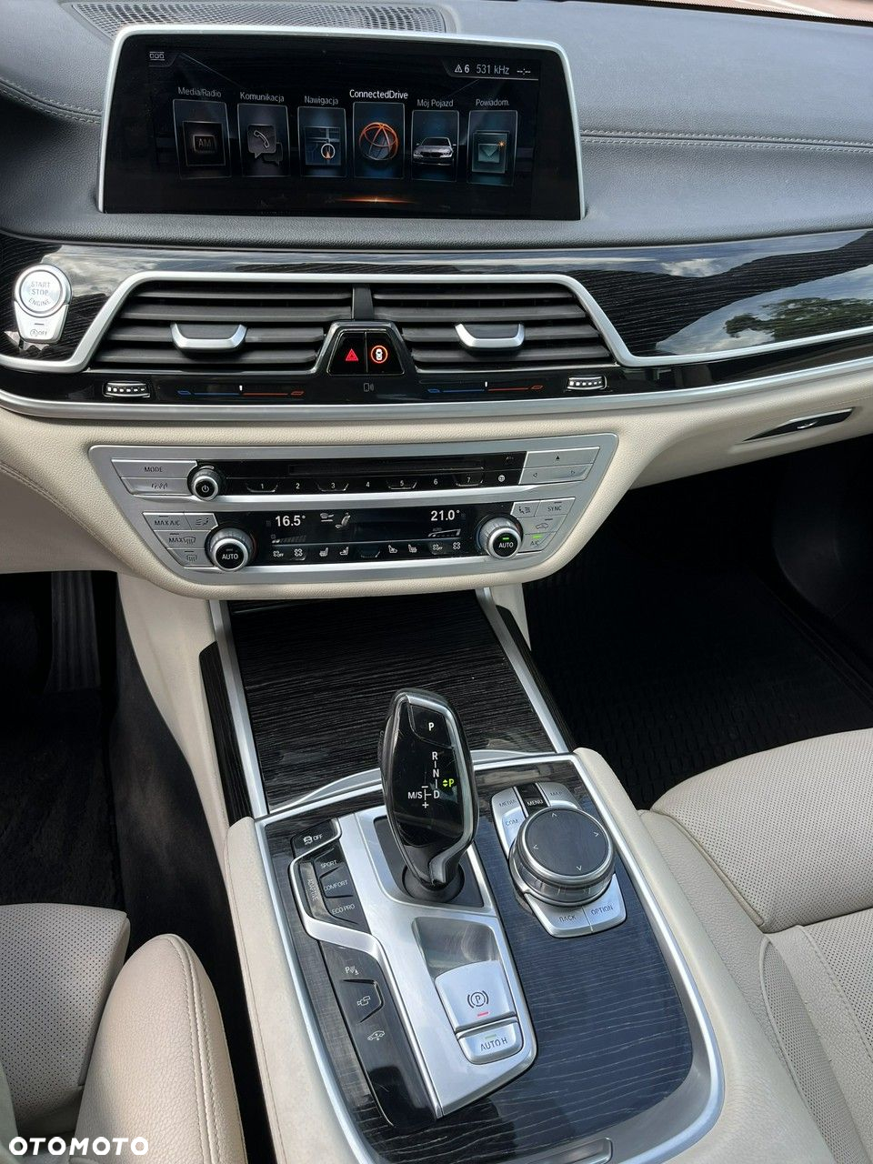 BMW Seria 7 740d xDrive - 14