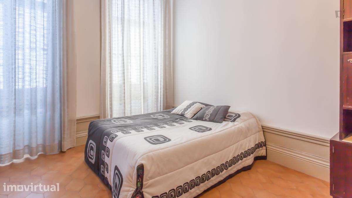 Quarto - localizado em Paranhos Porto - Grande imagem: 2/27