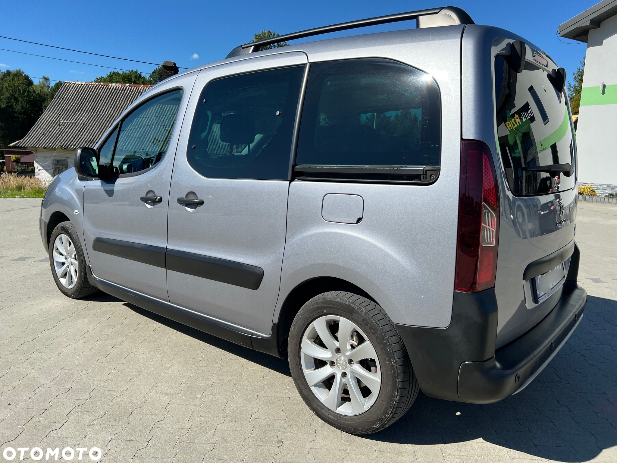 Peugeot Partner 1.6 BlueHDi Outdoor S&S - 11