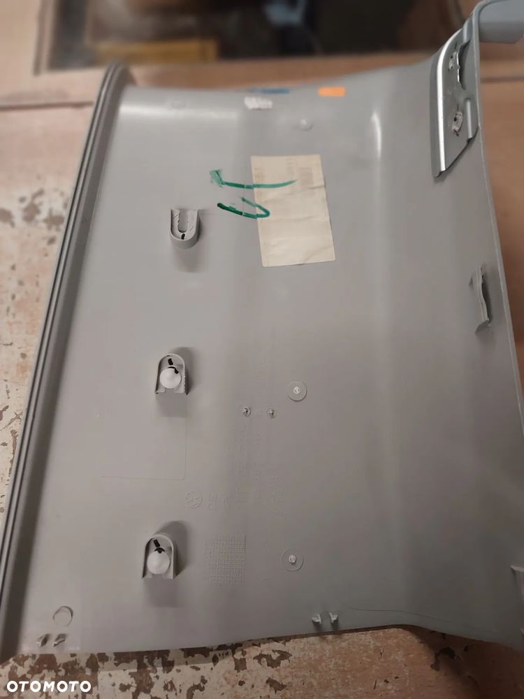 Słupek D vw t5 t6 - 6