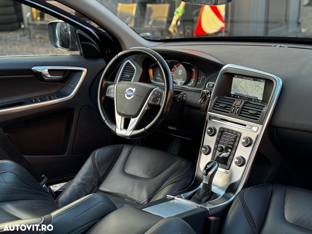 VOLVO XC60 2016 — imagine 12