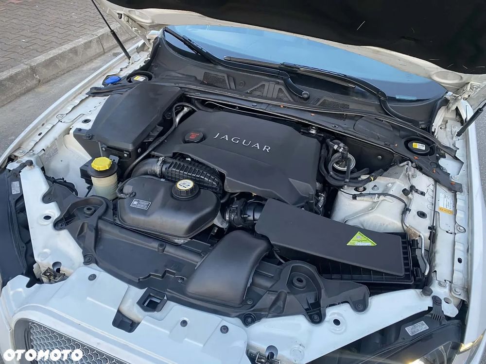 Jaguar XF 3.0 V6 D Luxury - 21